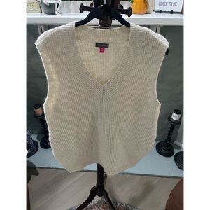 Vince Camuto Women's V-Neck Cream Sweater Vest